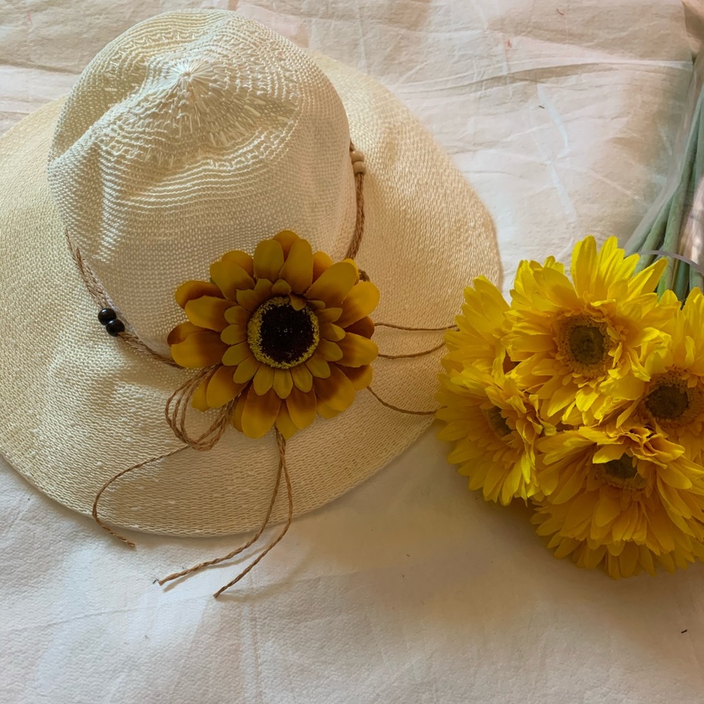 Sunflower Boho Floppy Beige Straw Hat - Picture 9 of 11